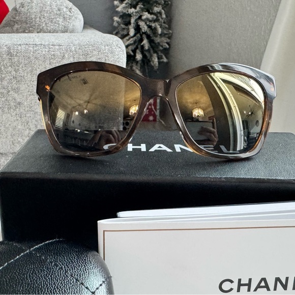 Chanel Sunglasses - Picture 6 of 8